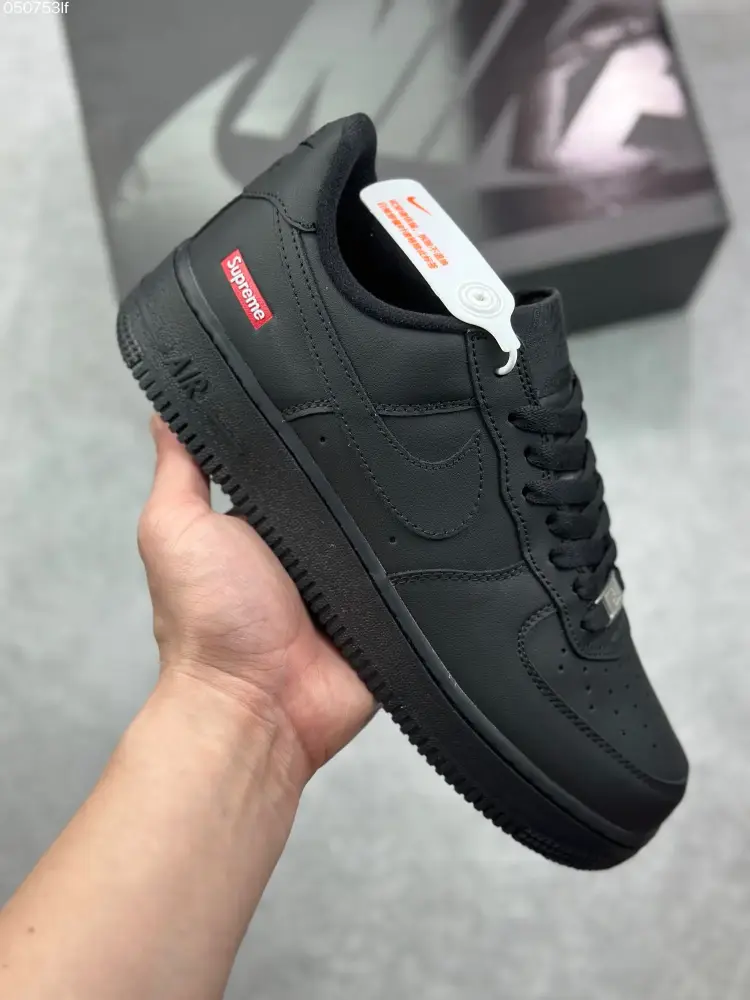 Trendy Nike x Supreme Air Force 1 '07 Low All Black Limited Edition – Best Sneakers – Size 36- 997 