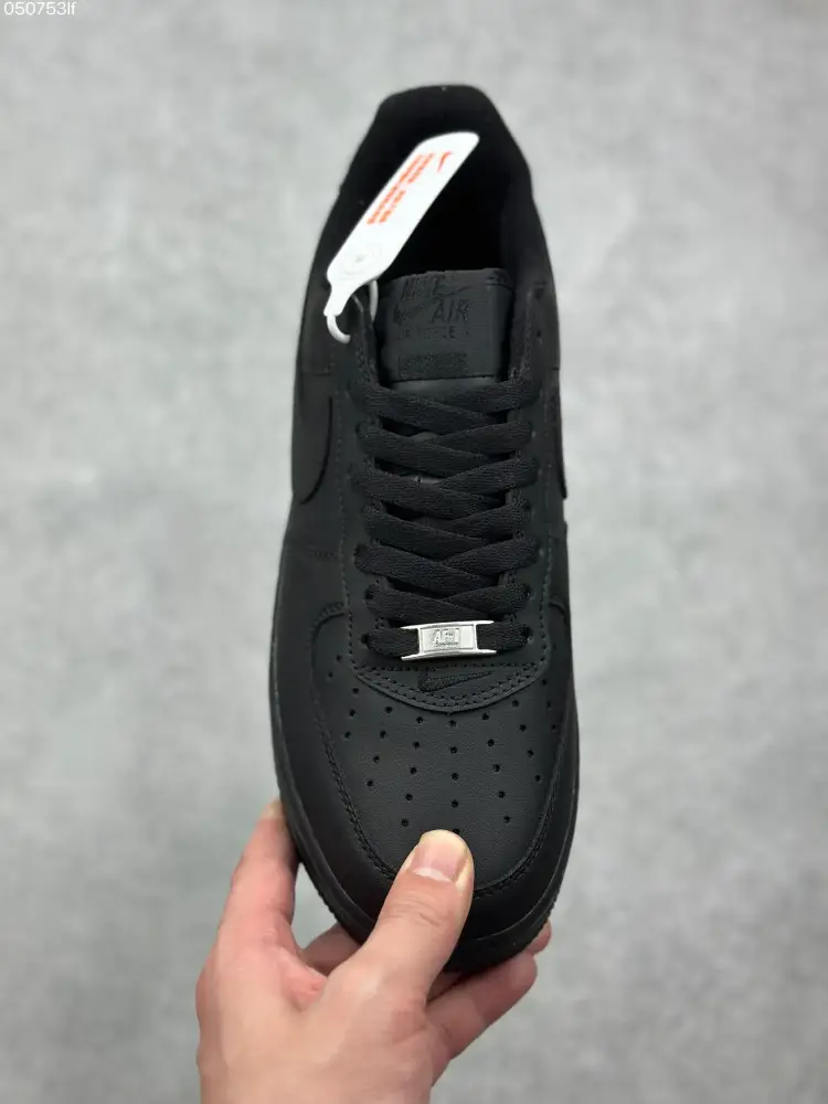 Trendy Nike x Supreme Air Force 1 '07 Low All Black Limited Edition – Best Sneakers – Size 36- 997 
