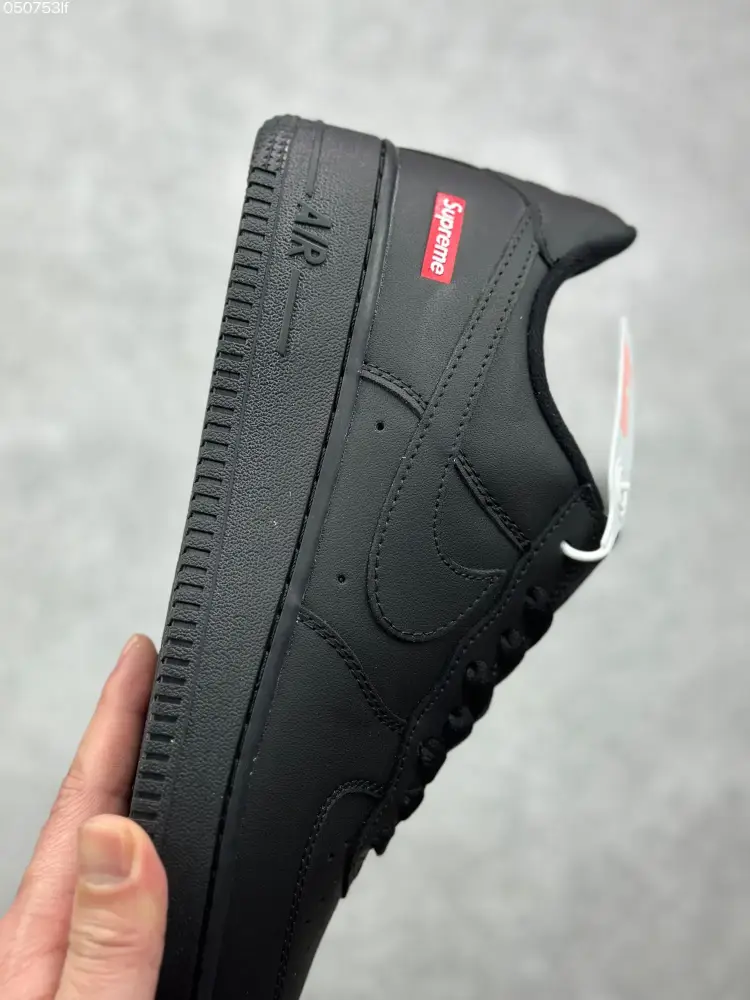 Trendy Nike x Supreme Air Force 1 '07 Low All Black Limited Edition – Best Sneakers – Size 36- 997 