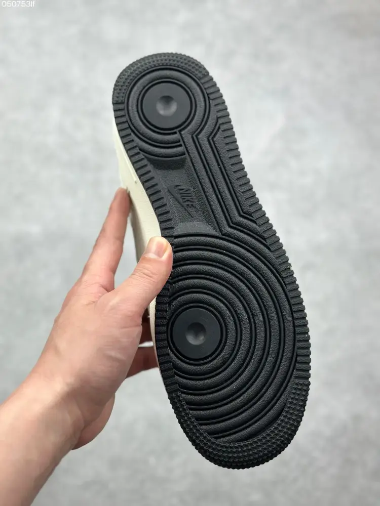 Breathable Nike x Supreme Air Force 1 '07 Low Cream Black Limited Edition – Best Sneakers 999 