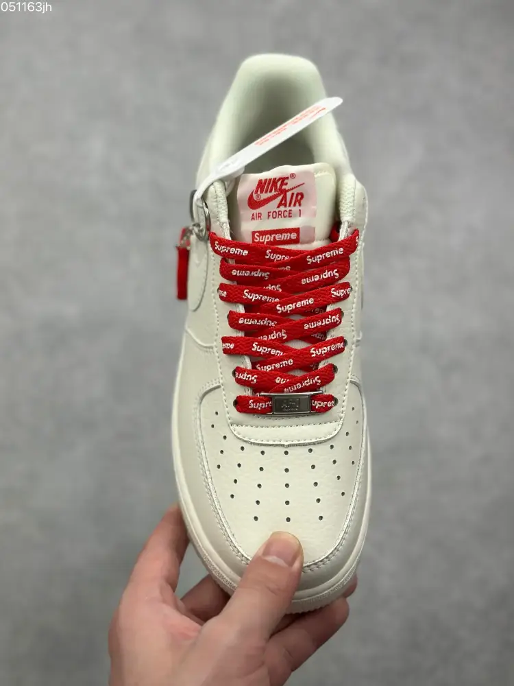 Vibrant Nike x Supreme Air Force 1 '07 Low Cream Red Sneakers – Limited Edition Best Sneakers 991  CCAAE310