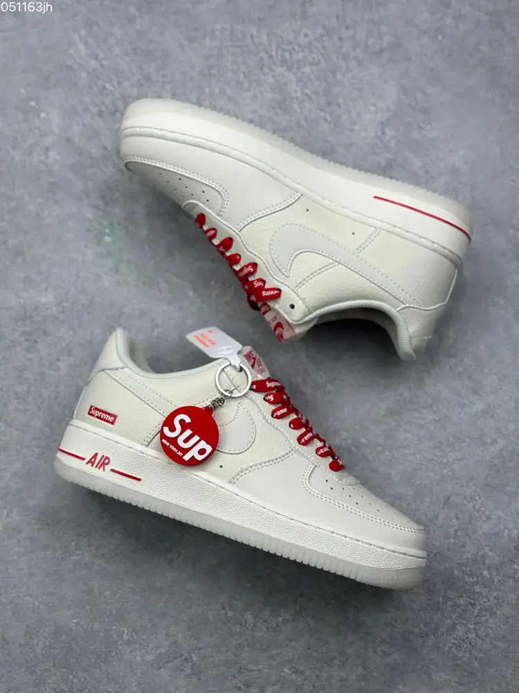 Vibrant Nike x Supreme Air Force 1 '07 Low Cream Red Sneakers – Limited Edition Best Sneakers 991 