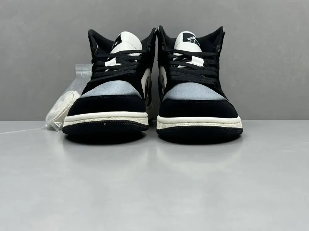 Pure Version 230 AJ1 Zhongbang Silk Count Black White High-Top Sneakers – Best Nike – Size 36-46 (Including Half Sizes Stretchable 1337 