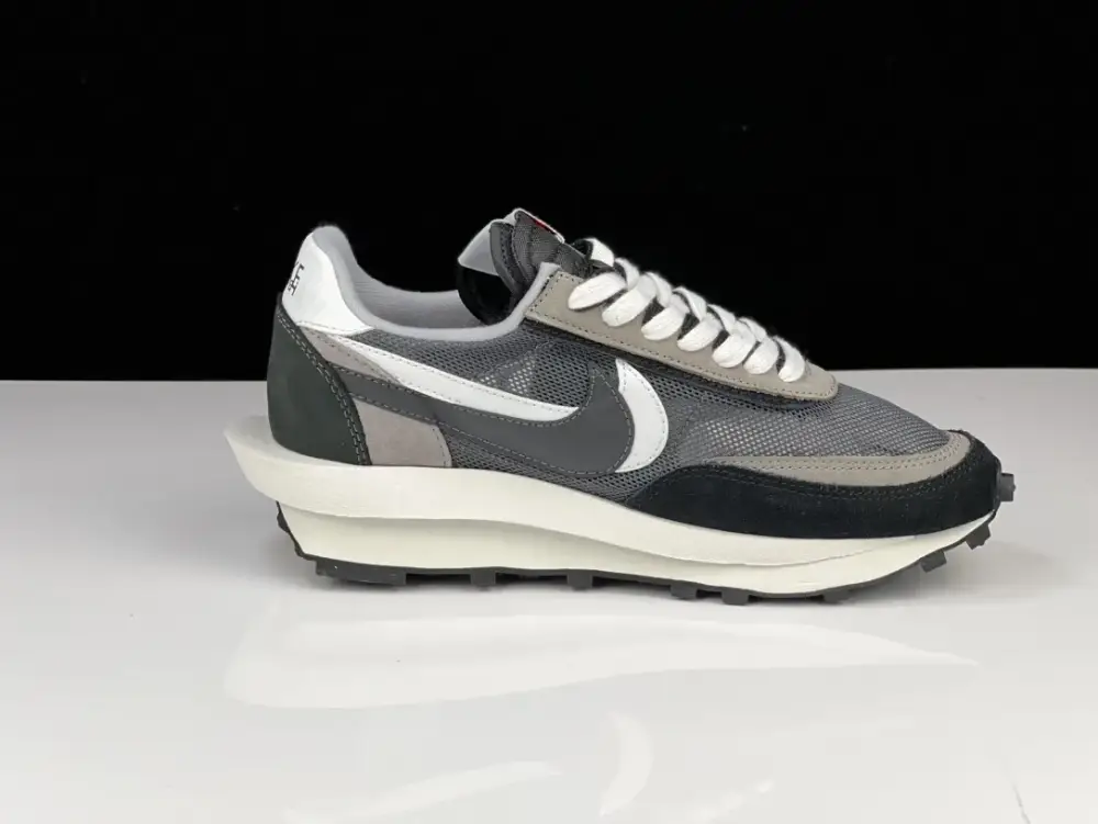 SACAI x NIKE LDV Waffle Black White Hybrid Running – Nike Sneakers Unique 1511 