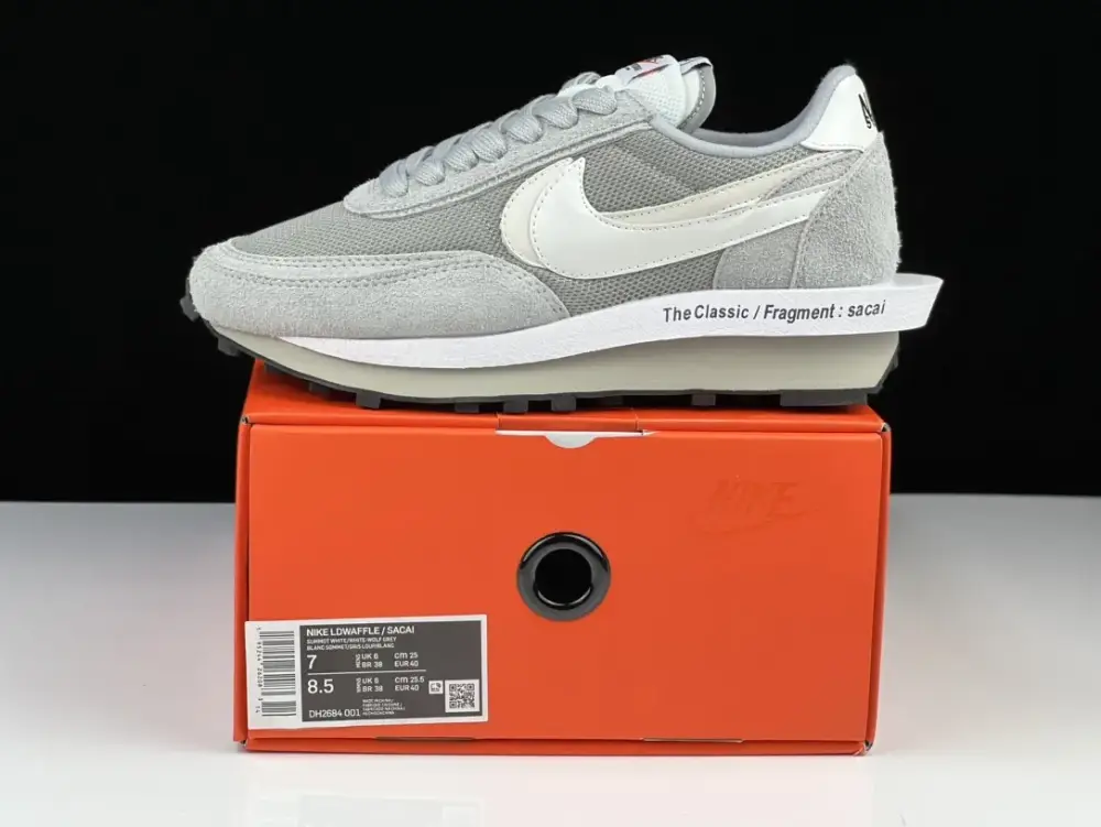 Lightweight SACAI x NIKE LDV Waffle Grey White Deconstructed Running – Premium Nike Edition with Design 1506  EFEFF584