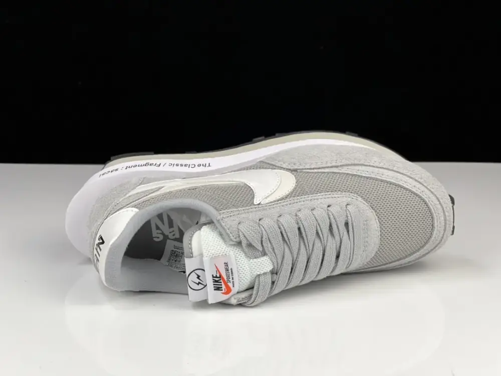 Lightweight SACAI x NIKE LDV Waffle Grey White Deconstructed Running – Premium Nike Edition with Design 1506 