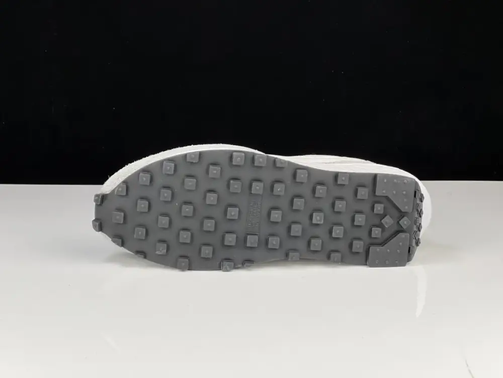 Lightweight SACAI x NIKE LDV Waffle Grey White Deconstructed Running – Premium Nike Edition with Design 1506 