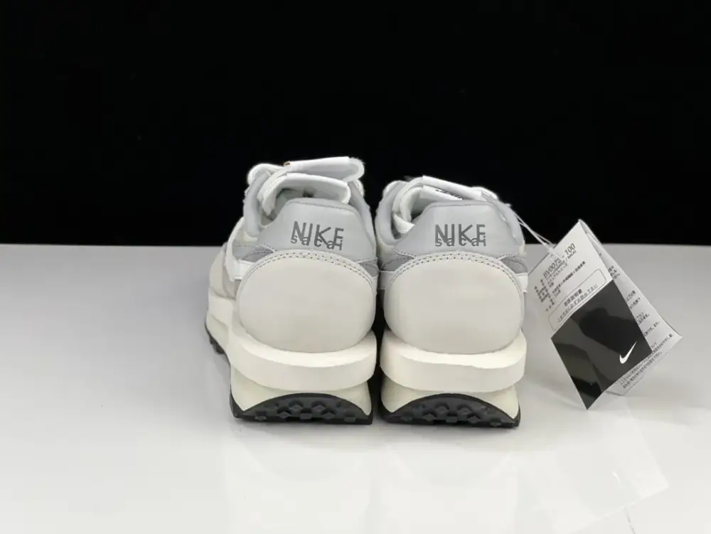 Youthful SACAI x Nike LDV Waffle Grey White Deconstructed Running – Nike Edition with Design 1512  ABFBB442