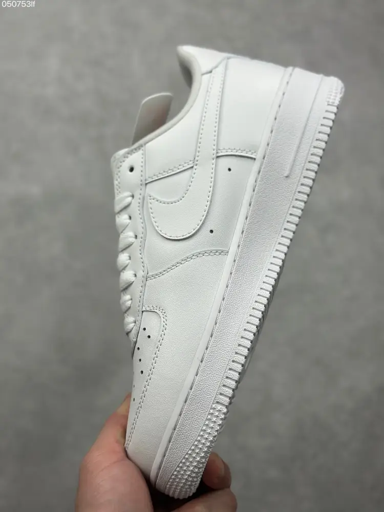 Trendsetting Supreme x Nike Air Force 1 '07 Low All-White Custom Leather Sneakers – Best Sneakers & 993 