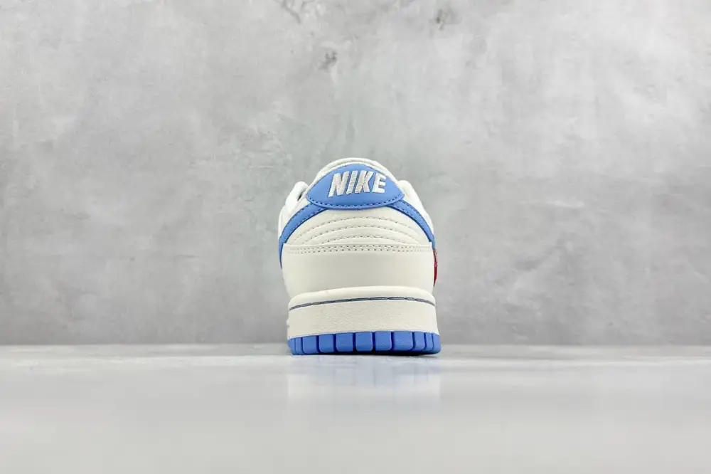 Stretchable Supreme x Nike SB Dunk Low Blue White – Nikes & Fake Nike 1597 