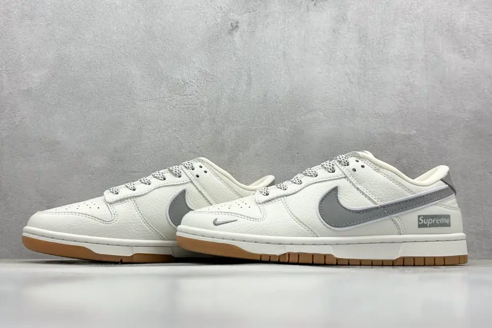 Sporty Supreme x Nike SB Dunk Low Light Grey – Nikes & Collection 1628 