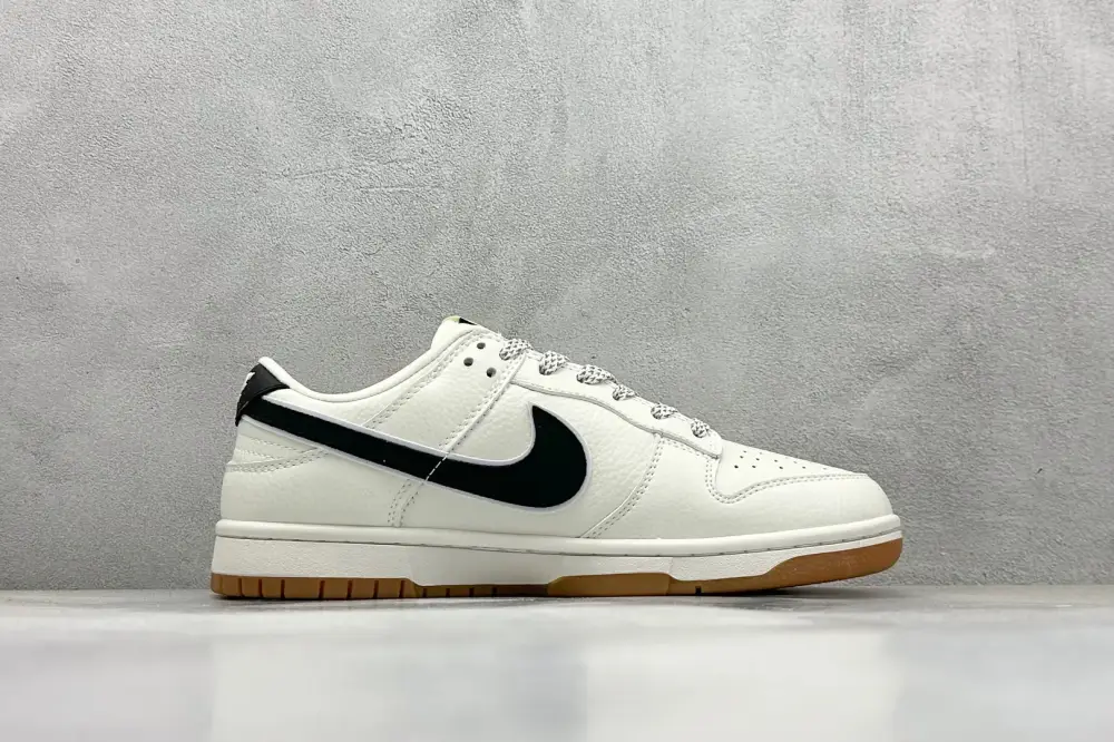 Supreme x Nike SB Dunk Low White Black – Nikes & Fake Nike AllSeason 1608 