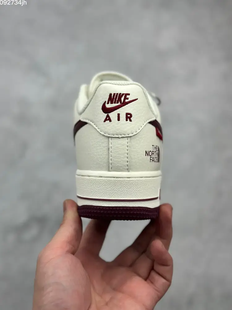 Supreme x The North Face x Nike Air Force 1 Low 'Sake Red' – Limited Edition Top Sneakers Casual 1028 