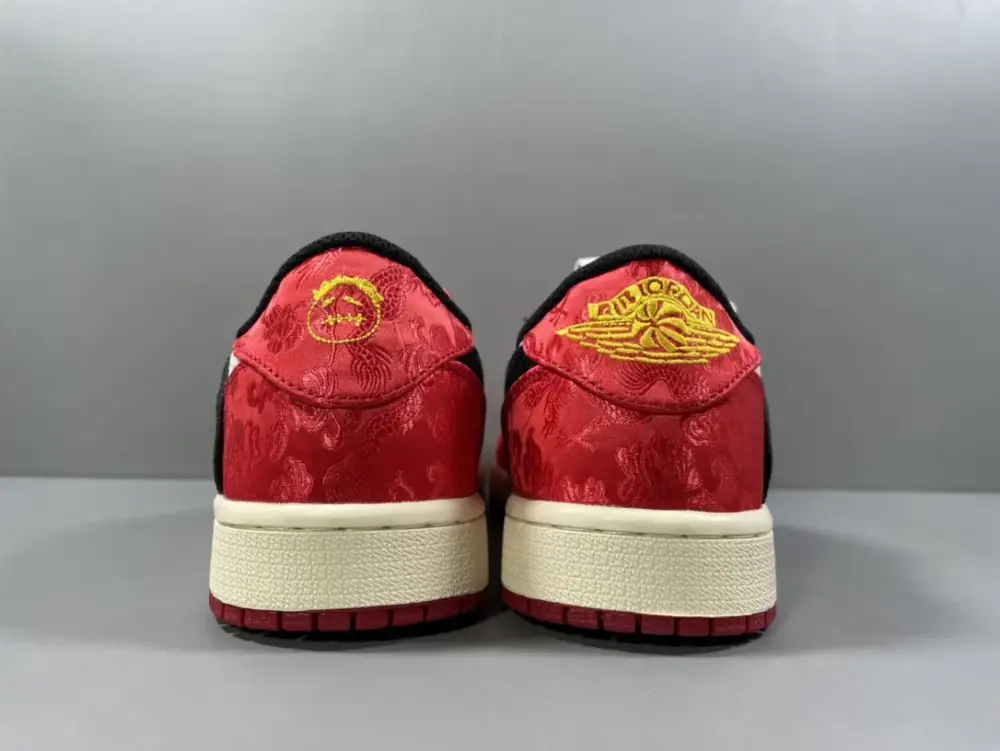 Travis Scott x Air Jordan 1 Low OG SP 