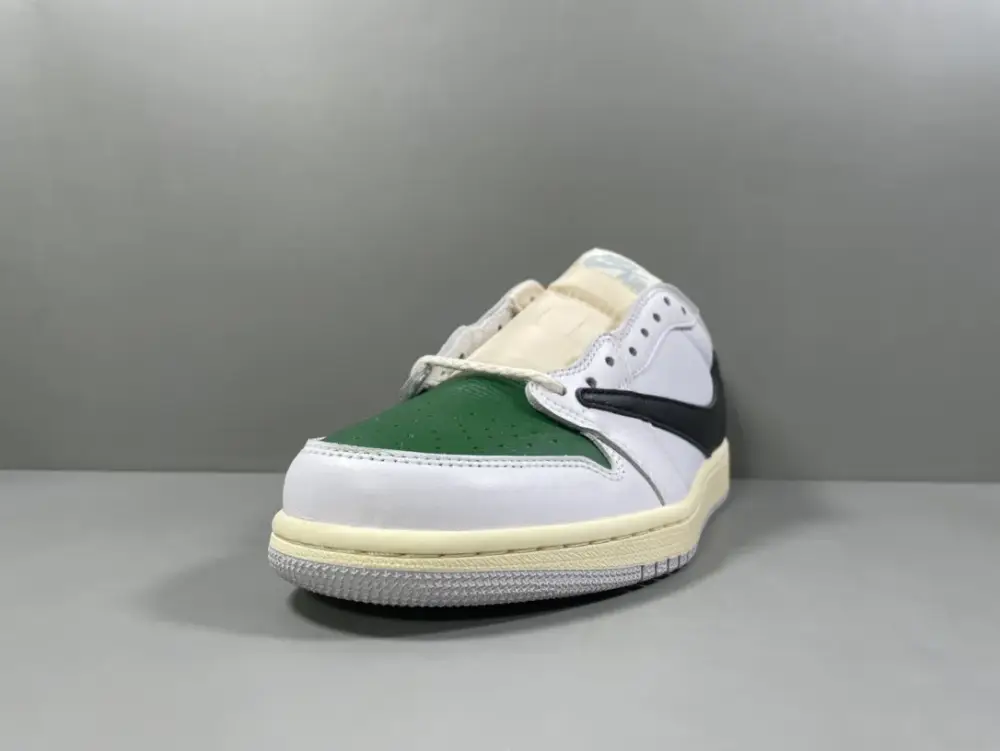Practical Travis Scott x Air Jordan 1 Low OG SP 