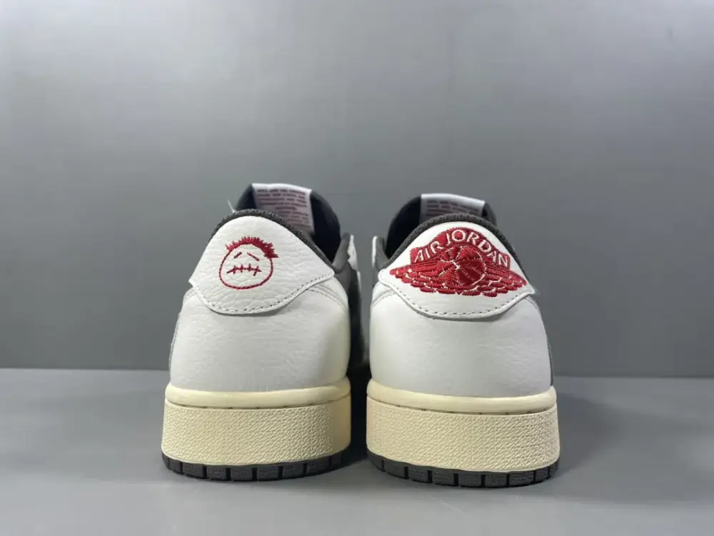 Fashionable Travis Scott x Air Jordan 1 Low OG SP 