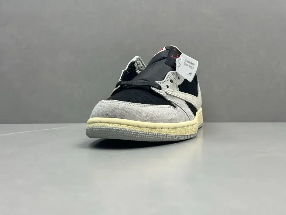 Travis Scott x Air Jordan 1 Low OG SP 
