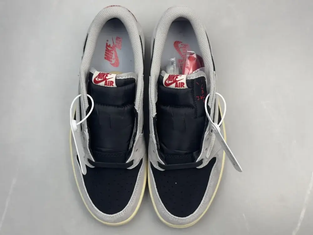 Travis Scott x Air Jordan 1 Low OG SP 