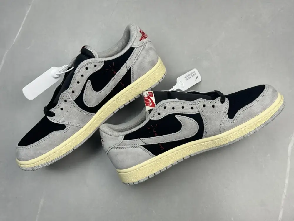 Travis Scott x Air Jordan 1 Low OG SP 