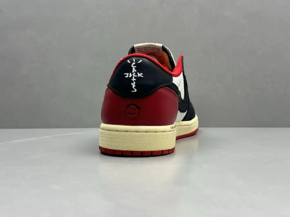 TechFriendly Travis Scott x Air Jordan 1 Low Reverse Mocha – White Red Black – Authentic Version with Top and Best Sneakers Quality 1262 