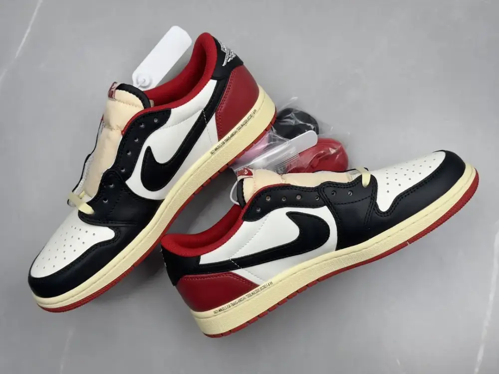 TechFriendly Travis Scott x Air Jordan 1 Low Reverse Mocha – White Red Black – Authentic Version with Top and Best Sneakers Quality 1262 