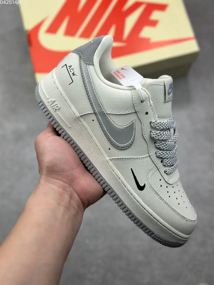 Vlone x Nike Air Force 1 '07 Low Cream Black Sneakers for Men – Premium with High Quality Design Packable 1076  ADAE542