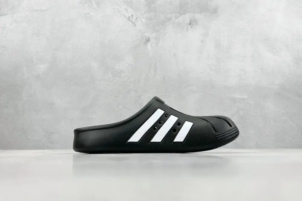 Trendsetting adidas Adilette Clogs Core Black White – 459  DDBBA94