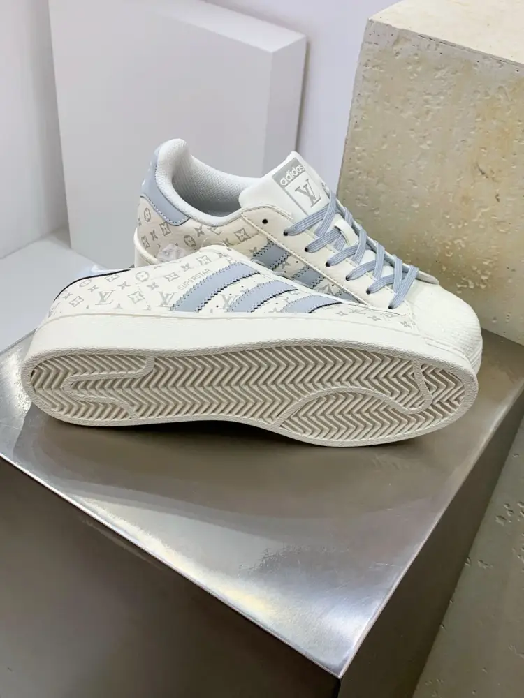 GoAnywhere adidas Gazelle Indoor W Cream Blue Low Top – Adidas 496  CECD199