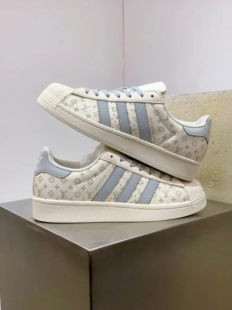 GoAnywhere adidas Gazelle Indoor W Cream Blue Low Top – Adidas 496 