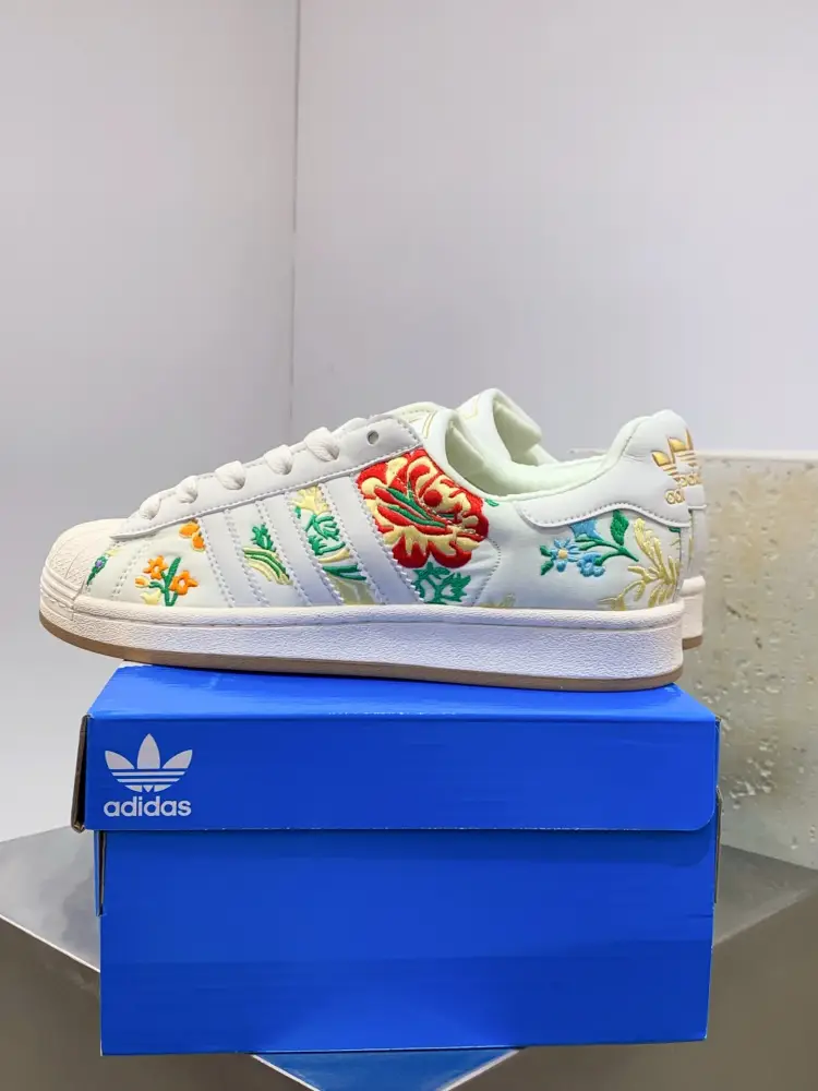 Breathable adidas Originals Superstar 2 Floral White – Sneakers 541  CBDC573