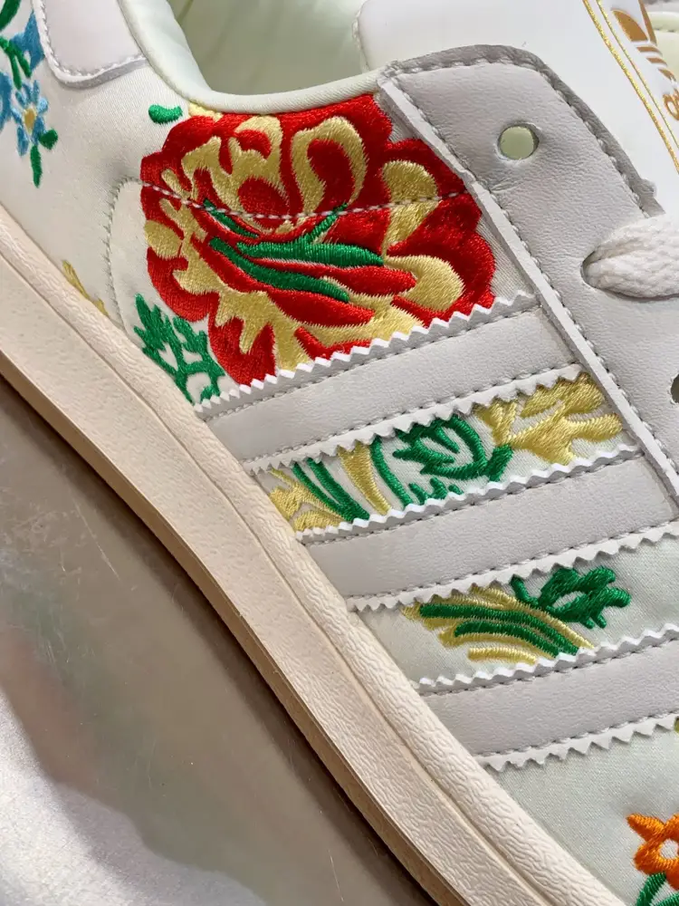 Breathable adidas Originals Superstar 2 Floral White – Sneakers 541 