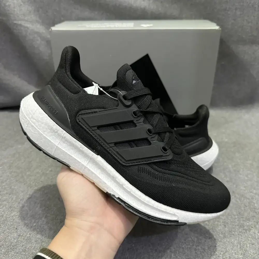 Flexible adidas Ultraboost 23 Light Black White Running – Adidas Edition 577 